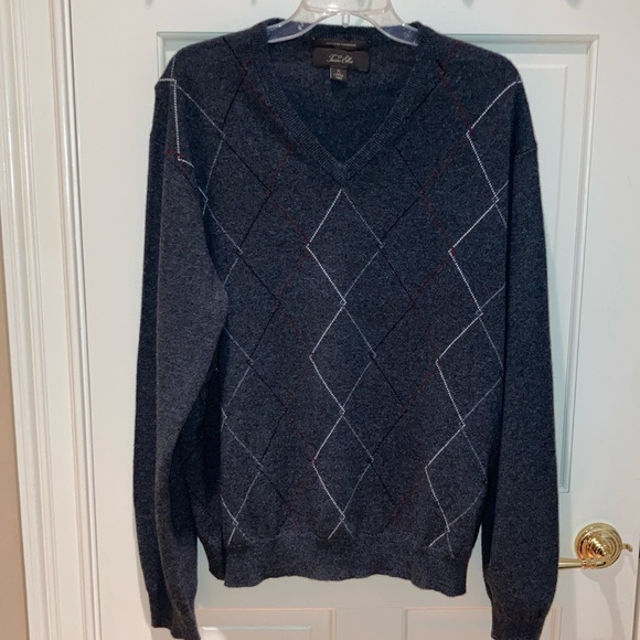 Men’s cashmere Sweater. Tasso Elba.